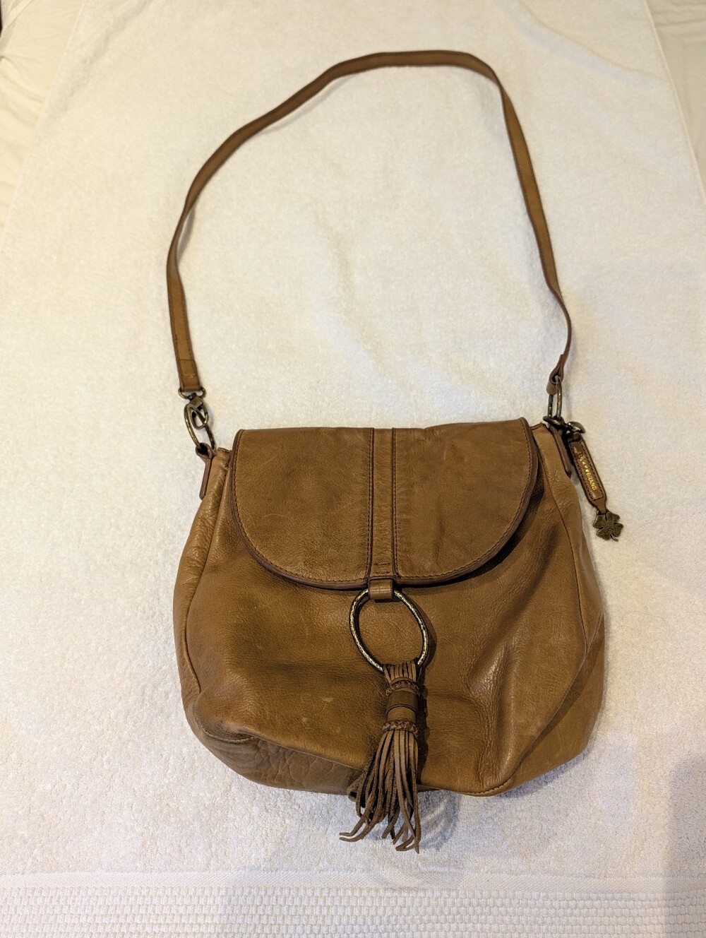 Lucky Brand Caramel Tan Leather Crossbody Bag O-Ring Tassel Flap Messenger